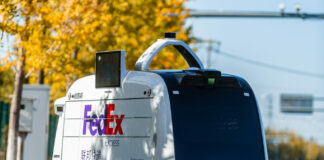 FedEx tests autonomous delivery vehicle in China